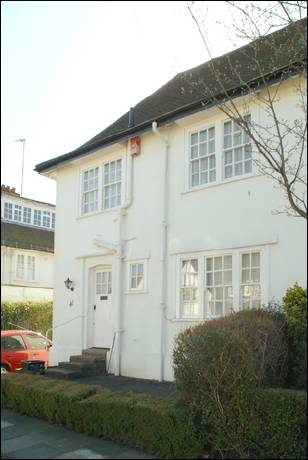 041 Erskine Hill